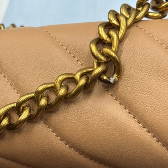 🆕 KURT GEIGER LONDON 🧿 NWOT Large Quilted Leather Soho Shoulder Bag, Camel - Picture 16 of 16